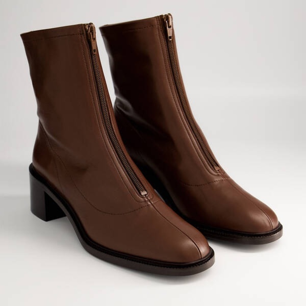 By far Bruna boots size 39